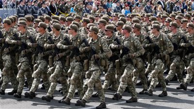  بمناسبة عيد استقلال أوكرانيا .. الناتو يشيد بالقيادة العسكرية الأوكرانية