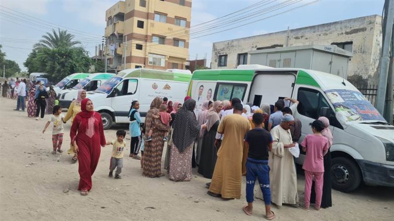 الكشف على 1552 مواطنا