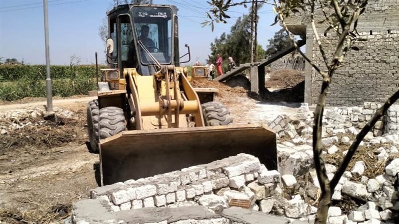 إزالة 37 حالة تعد