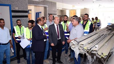 رئيس جامعة سوهاج يتفقد التجهيزات النهائية لمستشفى الجراحات التخصصية تمهيداً لاستلامها في ٢٥ يناير القادم
