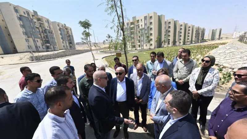 جولة لوزير الإسكان