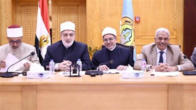 مجلس جامعة الأزهر يهنئ الدكتور شوقي علام بثقة رئيس الجمهورية ويرحب بالعمداء الجدد