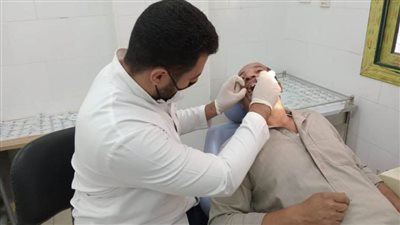 530 مواطنًا يستفيدون من خدمات قافلة جامعة المنيا الطبية لقرية 
