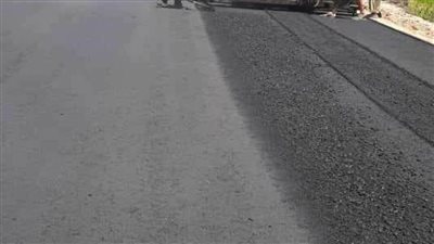 لتحسين شبكة الطرق.. استكمال رصف طريق الخريجين بطول ٩كم بمركز سمالوط بالمنيا