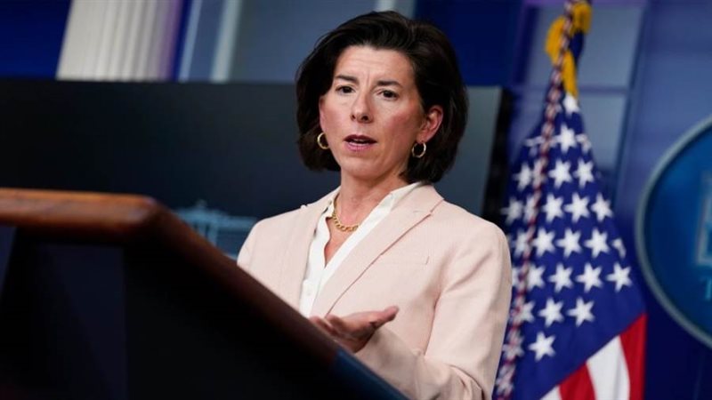 وزيرة التجارة الأمريكية