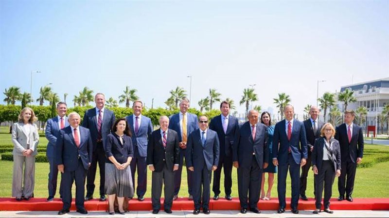 صورة تذكارية تجمع