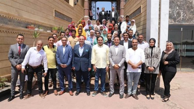 1000 قائد سكاني للعمل