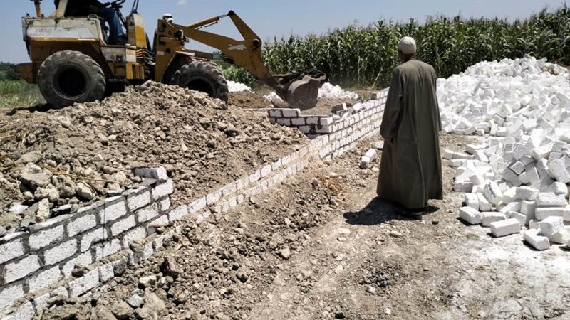 إزالة 21 حالة تعد