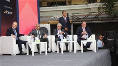 وزيرا التعليم والعمل يفتتحان فعاليات يوم 