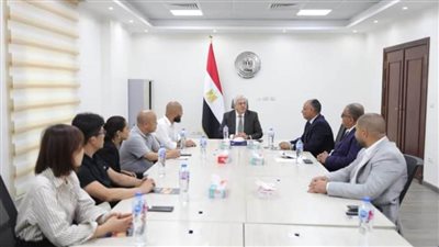 وزير التعليم العالي يتابع الخطوات التنفيذية لتصنيع أول سيارة كهربائية مصرية