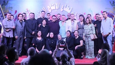 قصائد كبار الشعراء وأغانى زمن الفن الجميل فى ختام برنامج 