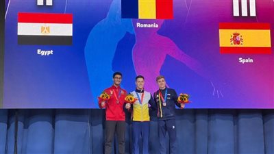 محمد عفيفي يتوج بفضية جهاز المتوازي ببطولة رومانيا الدولية 