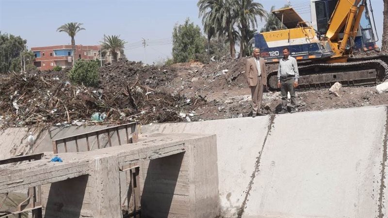 تطهير الترع ببنى