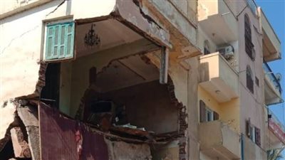 انهيار عقار جزئيًا بمدينة أجا في الدقهلية 