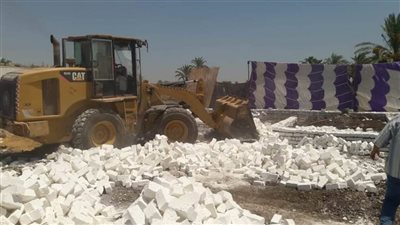 إزالة 51 حالة تعد على الأرض الزراعية خلال حملات مكبرة بالمنيا