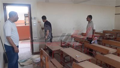حملات نظافة خارج وداخل المدارس والمعاهد الأزهرية استعدادا للعام الدراسي الجديد 