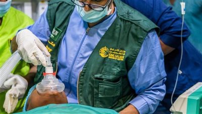 مركز الملك سلمان للإغاثة يقدم خدمات طبية في كينيا ونيجيريا وأفغانستان