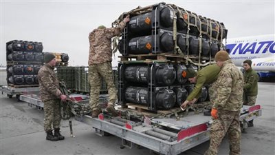 الجارديان: تعثر العمليات العسكرية الأوكرانية يمثل ضغوطا على الغرب لتكثيف المساعدات العسكرية