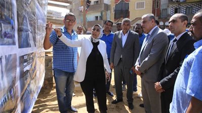 محافظ سوهاج يتفقد مشروع إنشاء 