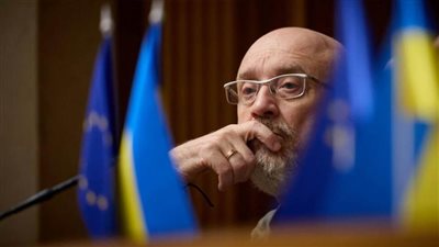 أوكرانيا: زيلينسكي يعين السياسي أوميروف وزيرا للدفاع خلفا لريزنيكوف