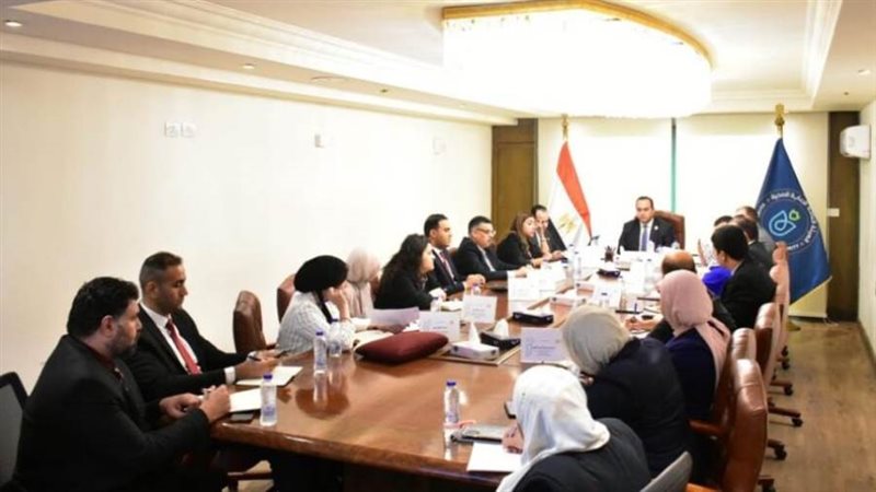 الاجتماع الدوري للجنة