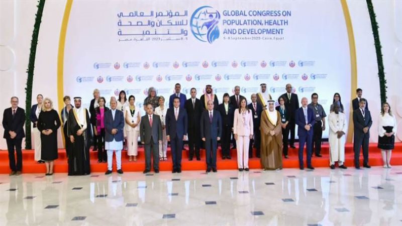 الرئيس السيسي يتوسط