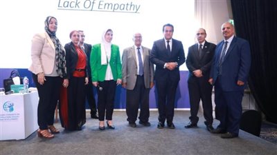 وزير الصحة يتفقد البرنامج التعليمي للزمالة المصرية بالمؤتمر العالمي للسكان