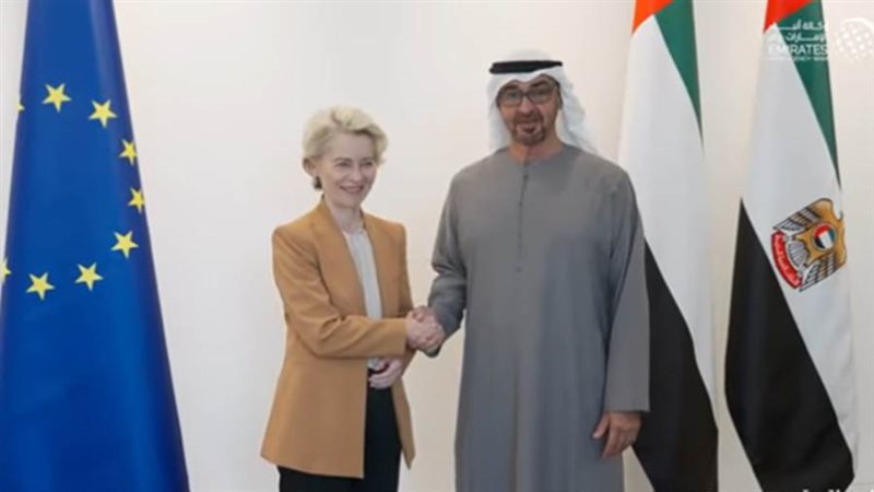 رئيس الإمارات يبحث