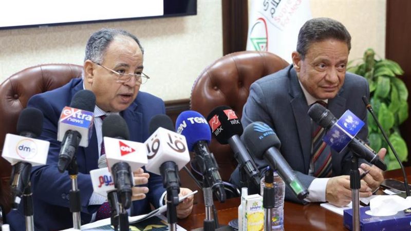 جانب من الجلسة الحوارية