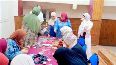 ورشة لتدريب الفتيات على تصميم الإكسسوارات والحلي بمركز شباب الرياض