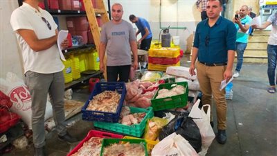 ضبط 5 أطنان مخلل ولحوم غير صالحة للاستهلاك الآدمي بكفر الدوار
