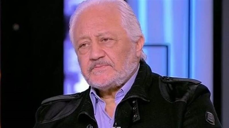 النجم خالد ذكي