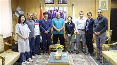 استكمالًا لجهود التعاون مع الجانب الياباني.. محافظ الوادي الجديد يلتقي وفد مكتب 