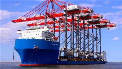 عاجل.. رصيف محطة تحيا مصر يستقبل أول سفينة بضائع عامة