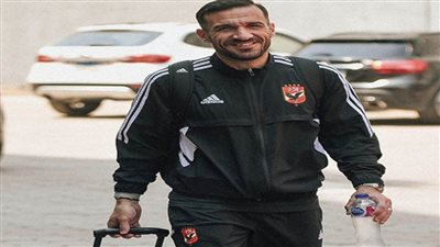 عاجل.. علي معلول ينضم لبعثة الاهلي في السعودية