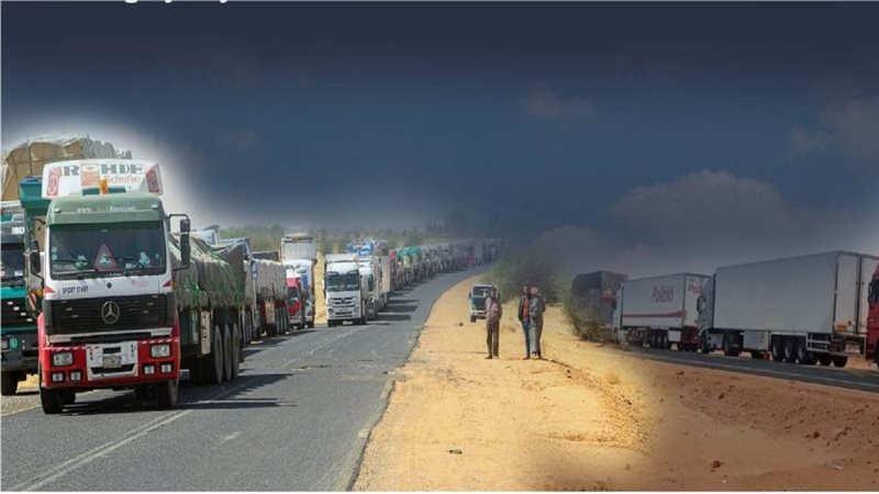 الشاحنات على الحدود