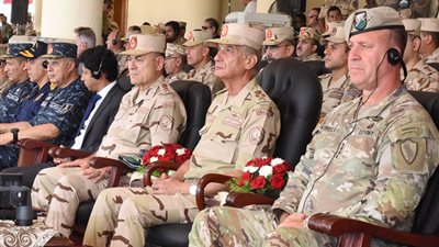 وزير الدفاع يشهد المرحلة الختامية للتدريب المصري الأمريكي المشترك 
