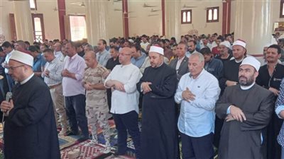 محافظ بني سويف يؤدي صلاة الغائب على شهداء إعصار ليبيا
