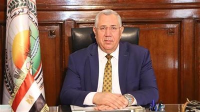 عاجل.. وزير الزراعة يكشف أعداد المستفيدين من مبادرة الرئيس باعفاء المزارعين المتعثرين 