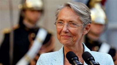 رئيسة وزراء فرنسا تؤكد أهمية حشد جهود الاتحاد الأوروبي لحل أزمة المهاجرين في جزيرة 