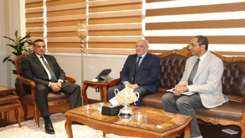 وزير التنمية المحلية