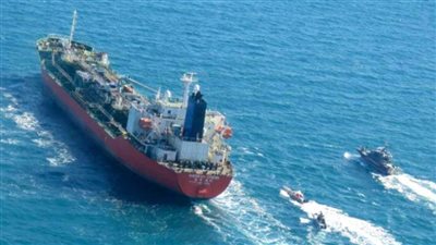 أمريكا تعلق على احتجاز الحرس الثوري الإيراني ناقلتي نفط في مياه الخليج