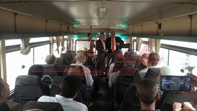 الأتوبيس الطائر يفاجئ المدارس للاطمئنان على الانتهاء من الاستعدادات للعام الدراسي الجديد