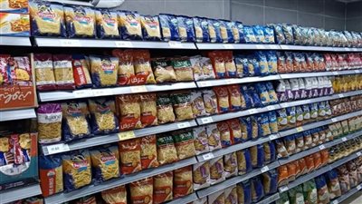 ضبط 42 مخالفة تموينية خلال حملات تفتيشية على الأسواق والمخابز بالمنيا