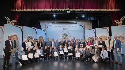 الشعب الجمهوري يختتم أولى معسكراته لإعداد القادة من الشباب