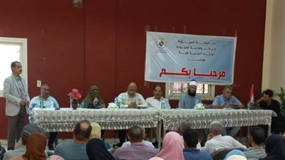 محافظ أسيوط يعلن عقد ندوات توعية للمزارعين بقرى مركز أسيوط لمواجهة ظاهرة الحرق المكشوف
