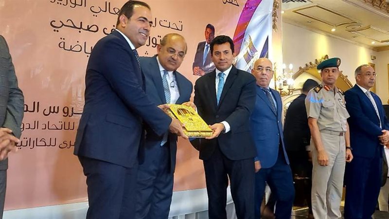 أثناء التكريم