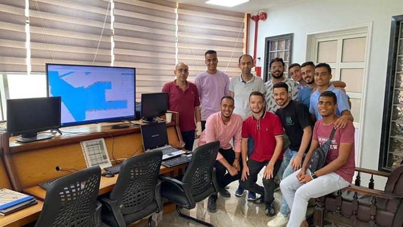 طلاب كلية علوم الفضاء