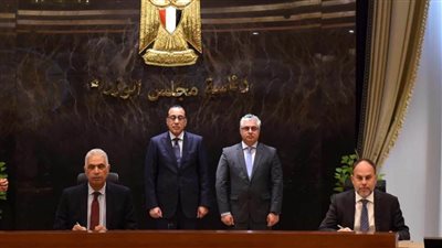 رئيس الوزراء يشهد توقيع عقد إنشاء مصنع إطارات باستثمارات مليار يورو بالمنطقة الاقتصادية لقناة السويس