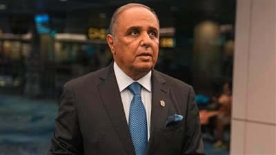 شوقي يعقد جلسات يومية لمتابعة بعثة سلة الأهلي في سنغافورة